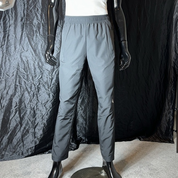 Mens adidas tapered leg joggerss - Picture 2 of 8